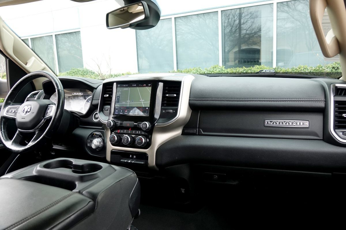 Used 2019 RAM 1500 Laramie AWD/4WD image 7