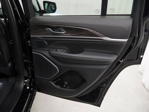 New 2026 Jeep Grand Cherokee Limited image 34