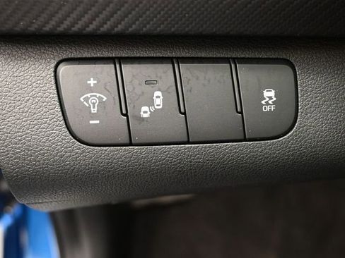 Used 2018 Hyundai Elantra Sport w/ Sport Premium Package 03 FWD image 21