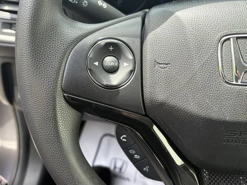 Used 2022 Honda HR-V LX image 16