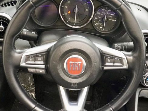 Used 2017 FIAT 124 Spider Lusso RWD image 10