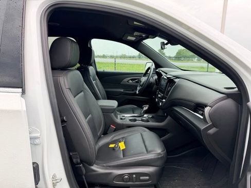 Certified 2023 Chevrolet Traverse LT AWD/4WD image 11