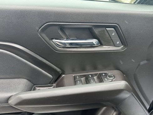 Used 2024 GMC Canyon Elevation w/ Convenience Package image 9