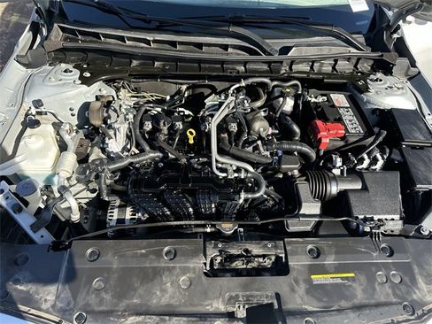 Used 2024 Nissan Altima 2.5 SV image 25
