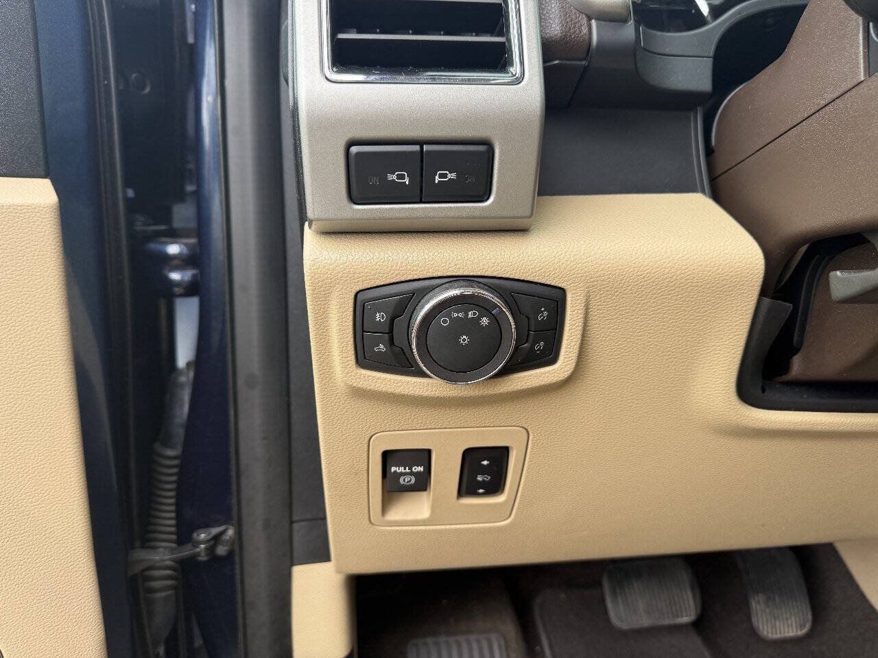Used 2018 Ford F150 Lariat AWD/4WD image 18