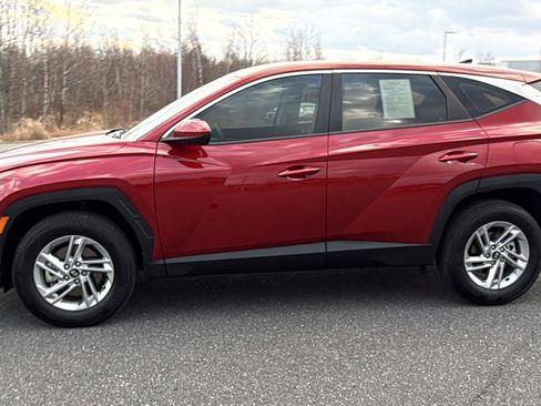 Used 2025 Hyundai Tucson SE image 13