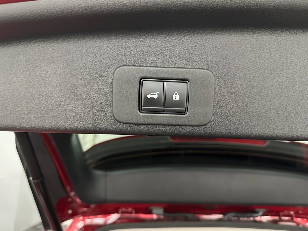 Used 2025 Nissan Murano SV AWD/4WD image 35