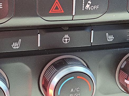 Used 2023 RAM 1500 Big Horn image 26