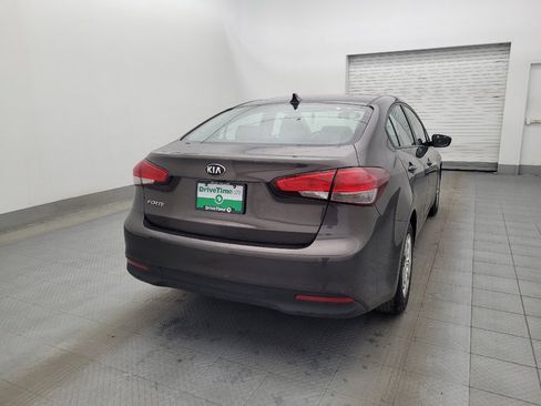 Used 2017 Kia Forte LX w/ LX Popular Package image 7