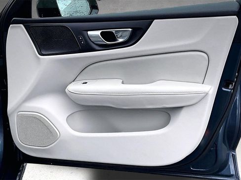 Certified 2024 Volvo S60 B5 Plus image 28