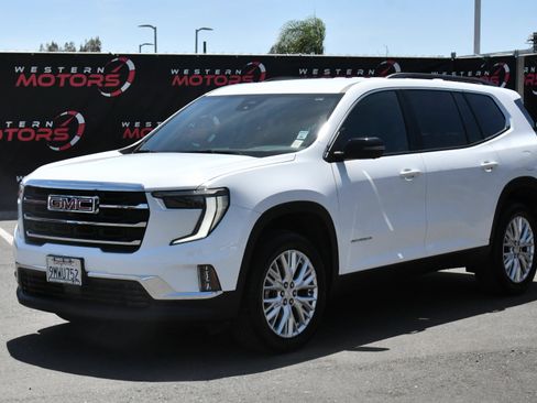 Used 2024 GMC Acadia Elevation FWD image 3