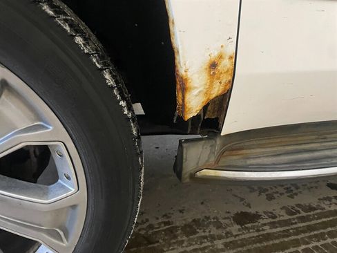 Used 2015 GMC Yukon XL Denali w/ Touring Package image 27