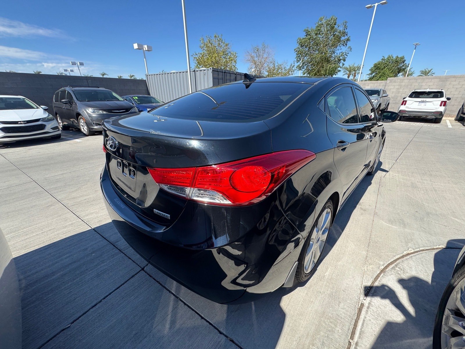 Used 2013 Hyundai Elantra Limited FWD image 4
