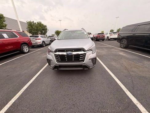 Used 2025 Subaru Ascent Premium AWD/4WD image 10