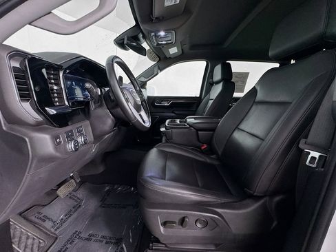 Used 2024 GMC Sierra 1500 SLT image 15