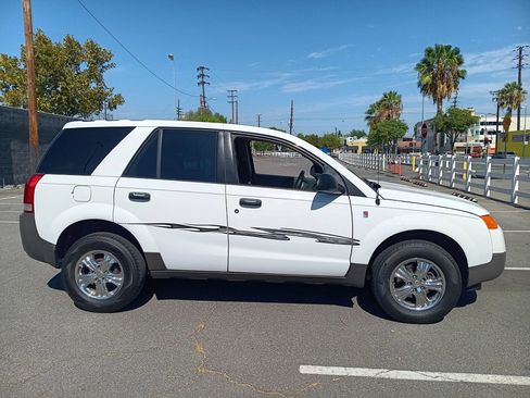 Used 2003 Saturn Vue AWD image 4