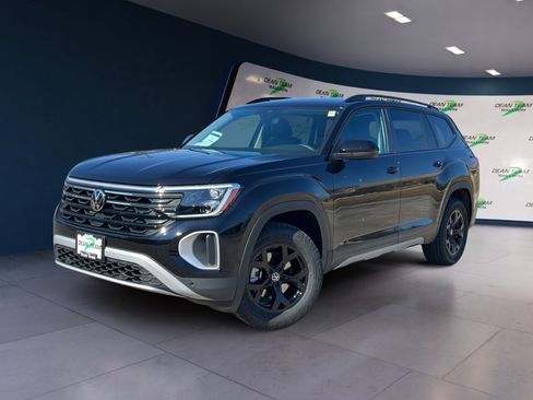 New 2026 Volkswagen Atlas Peak Edition AWD/4WD image 3