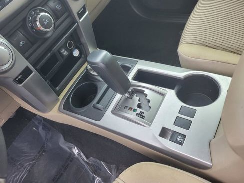 Used 2013 Toyota 4Runner SR5 w/ Convenience Pkg image 27