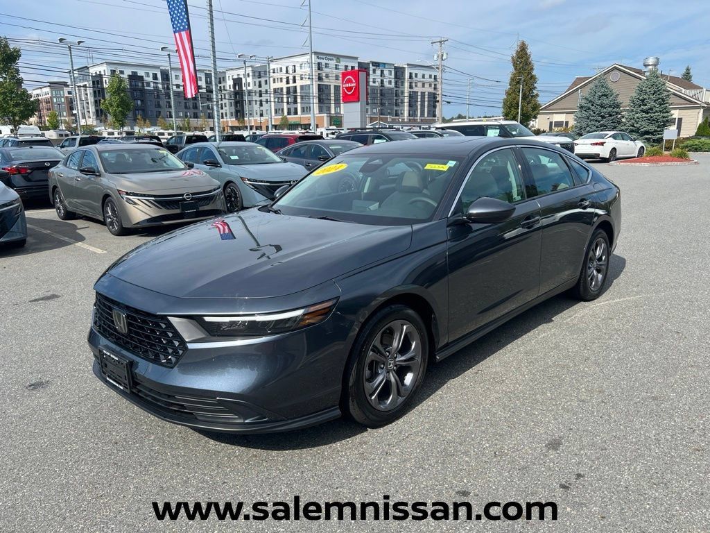 Used 2024 Honda Accord EX image 3