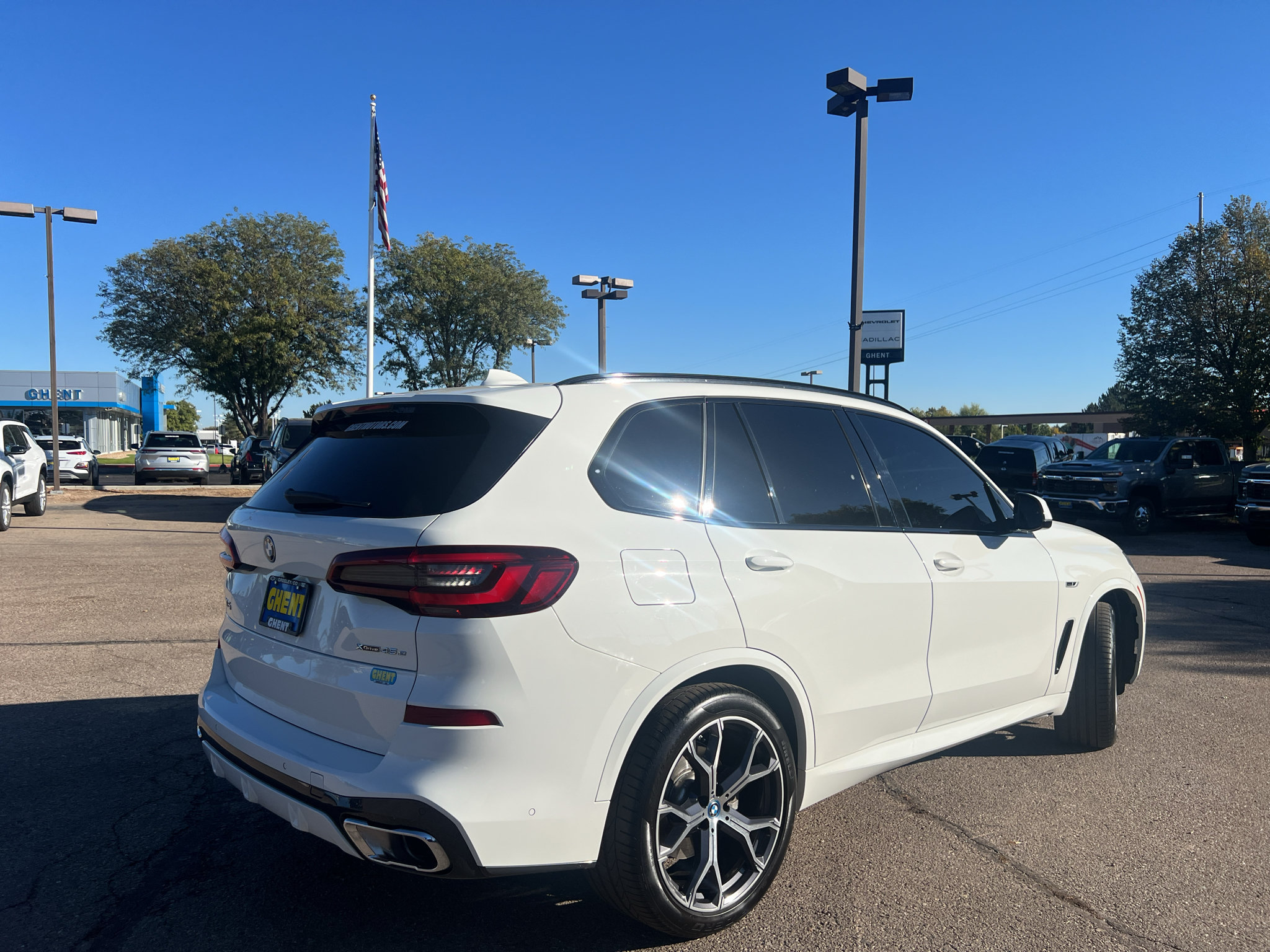 Used 2023 BMW X5 xDrive45e w/ Executive Package AWD/4WD image 19