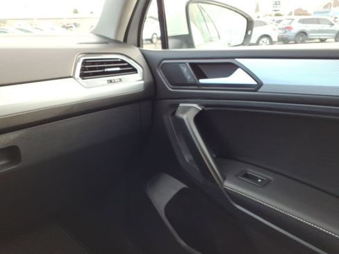 Certified 2022 Volkswagen Tiguan S image 19