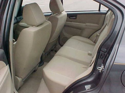 Used 2010 Suzuki SX4 LE FWD image 8