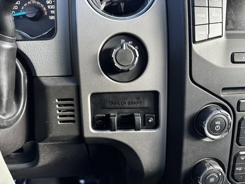 Used 2013 Ford F150 XLT w/ Luxury Equipment Group image 18