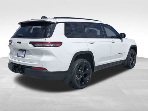 Used 2024 Jeep Grand Cherokee L Altitude AWD/4WD image 4