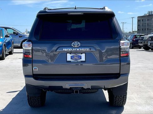 Used 2021 Toyota 4Runner SR5 Premium w/ Moonroof Package AWD/4WD image 5