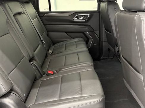 Used 2024 Chevrolet Suburban Z71 w/ Luxury Package image 26