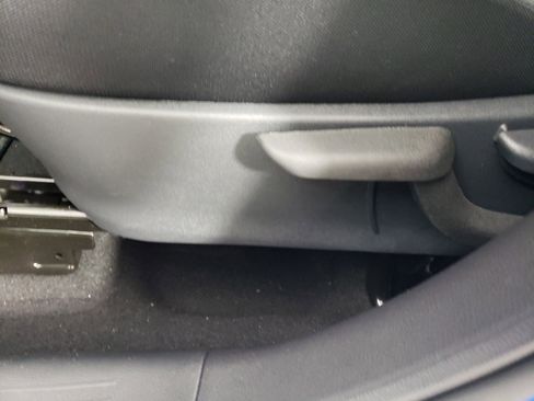 New 2025 Nissan Kicks S image 10