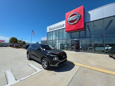 Used 2023 Hyundai Santa Fe SE image 1