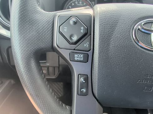 Used 2019 Toyota Tacoma TRD Off-Road AWD/4WD image 28
