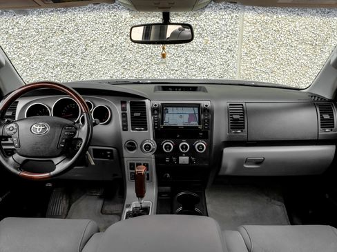 Used 2011 Toyota Sequoia Platinum image 16