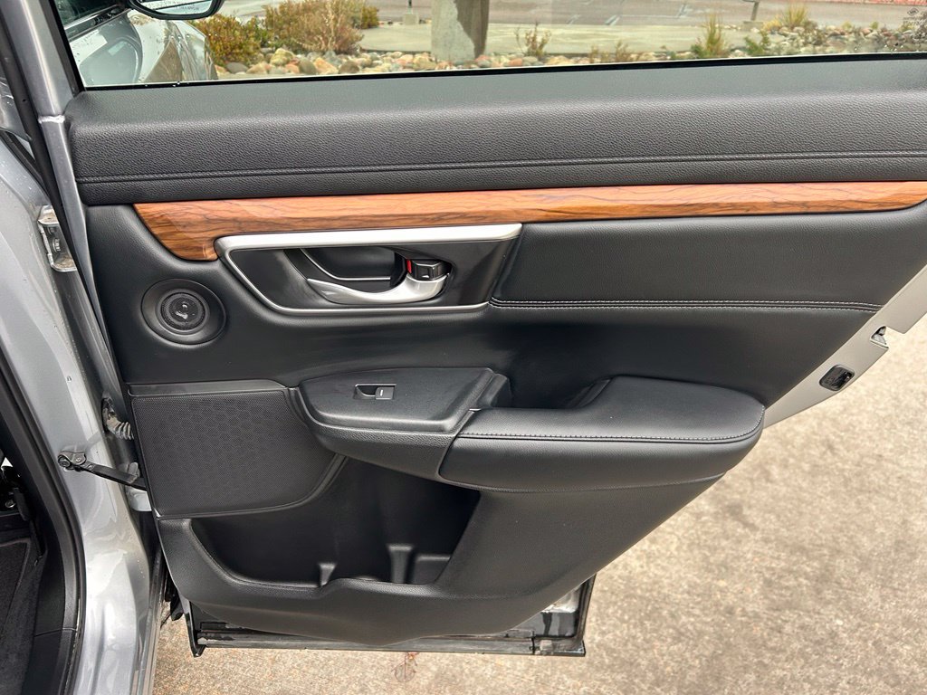 Used 2022 Honda CR-V Touring image 29