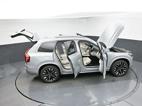 New 2026 Volvo XC90 B6 Ultra w/ Protection Package image 41