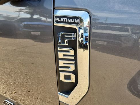 Used 2022 Ford F250 Platinum w/ FX4 Off-Road Package image 8