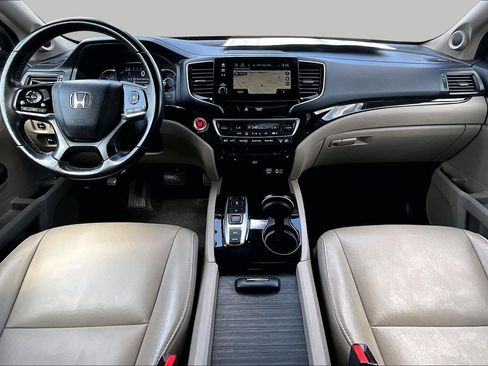 Used 2019 Honda Pilot Touring image 14