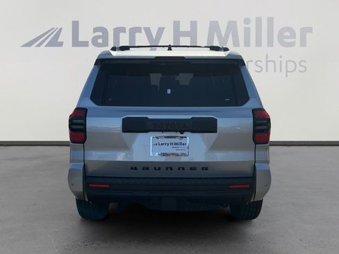 Used 2026 Toyota 4Runner TRD Off-Road Premium image 4