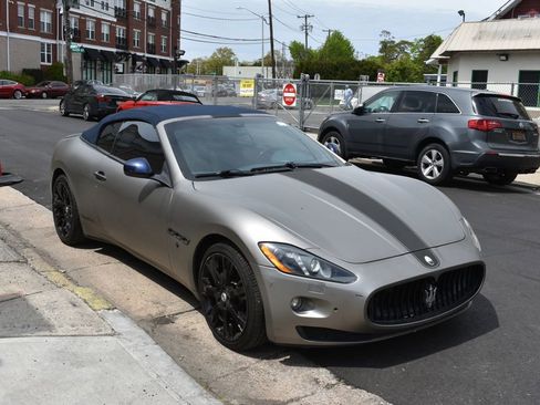 Used 2013 Maserati GranTurismo Convertible RWD image 12