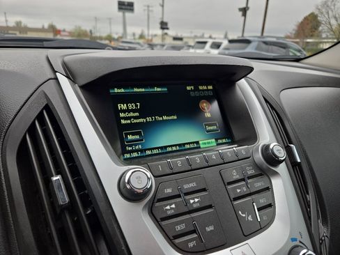 Used 2017 Chevrolet Equinox Premier w/ Enhanced Convenience Package AWD/4WD image 21