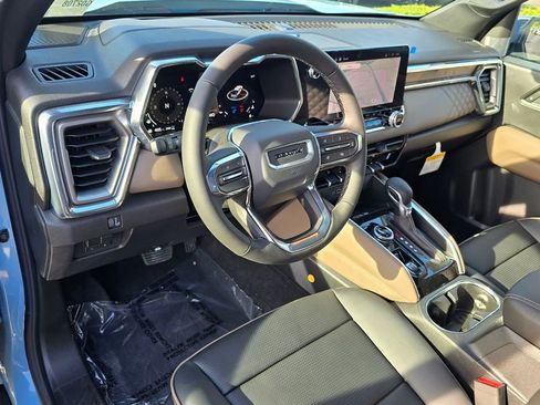 New 2026 GMC Canyon Denali AWD/4WD image 12