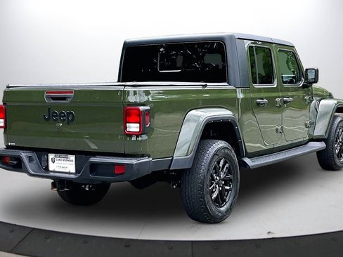 Certified 2022 Jeep Gladiator Sport AWD/4WD image 9