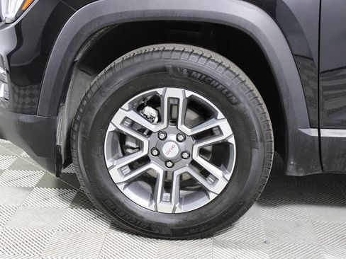 Used 2025 GMC Terrain Elevation image 4