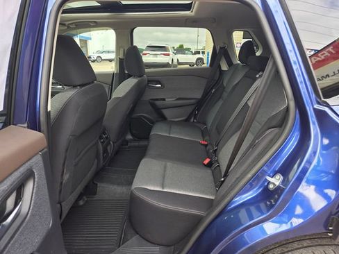 Used 2021 Nissan Rogue SV AWD/4WD image 14