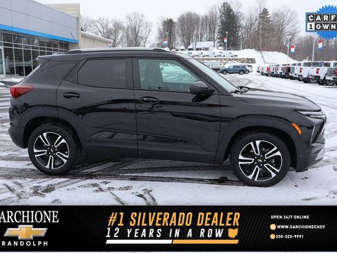 Used 2024 Chevrolet TrailBlazer LT image 1