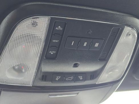 Used 2025 Dodge Durango R/T image 27