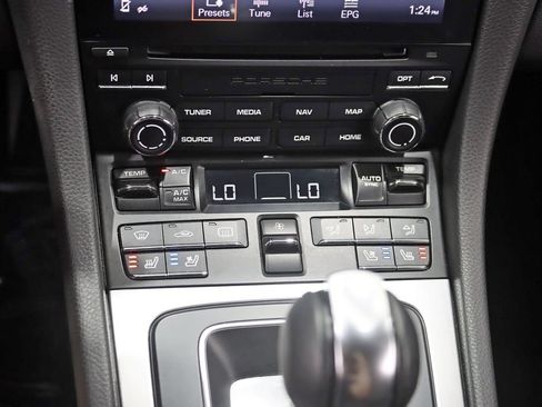 Used 2019 Porsche 718 Cayman RWD image 19