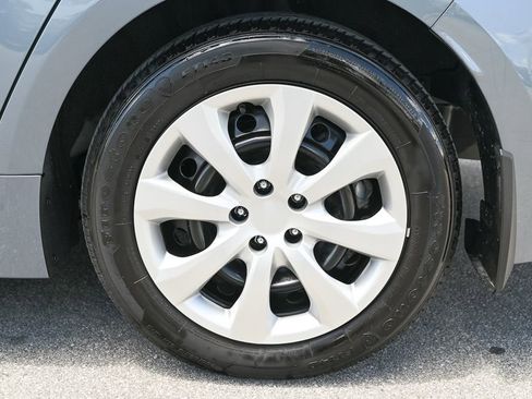 Used 2025 Toyota Corolla LE image 8