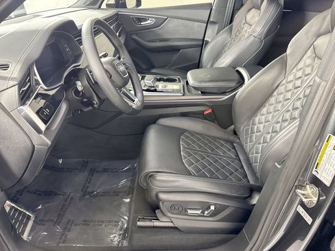 Used 2025 Audi SQ7 Premium Plus AWD/4WD image 11